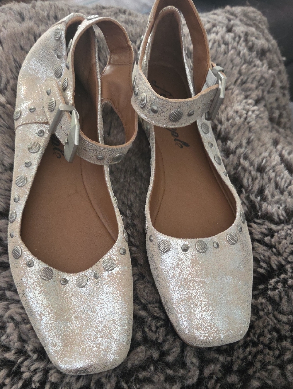 Free People Silver Flats With Ankle Strap,EU38